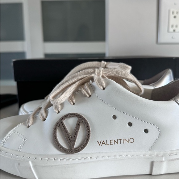 Valentino by Mario sneakers - Picture 3 of 4